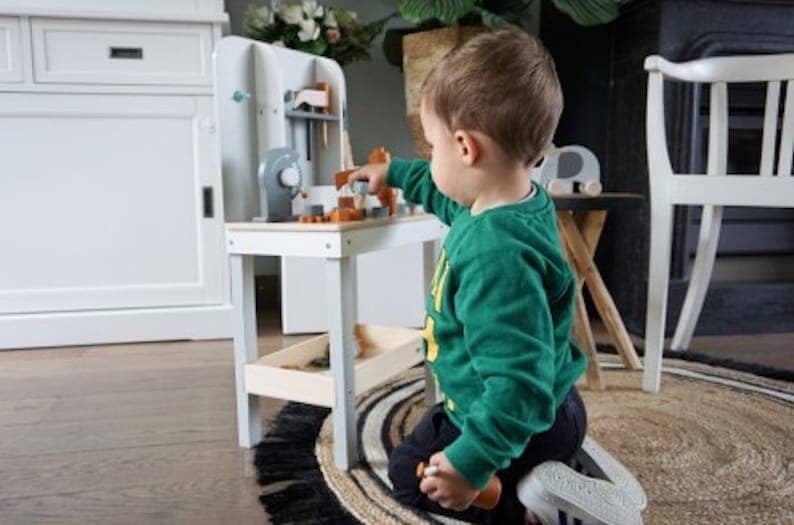 établi jouet | Idée cadeau 3e anniversaire | Personnalisé au prénom de l'enfant, garçon | Bois d'outils pour enfants, cadeau chambre d'enfant Bois Montessori Facile