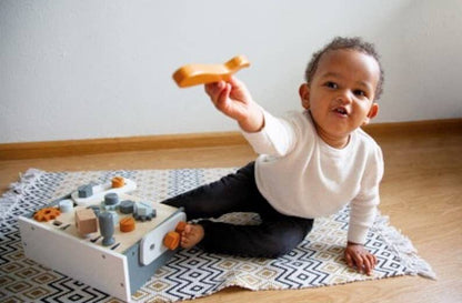 Table d'établi jouet en bois | Tryco | Laser personnalisé avec le nom de l'enfant ou du bébé | 1er cadeau d'anniversaire Montessori Facile 